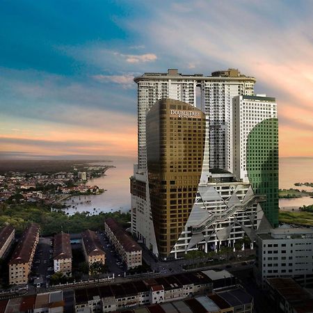 Hotel Doubletree By Hilton Melaka Exterior foto The River