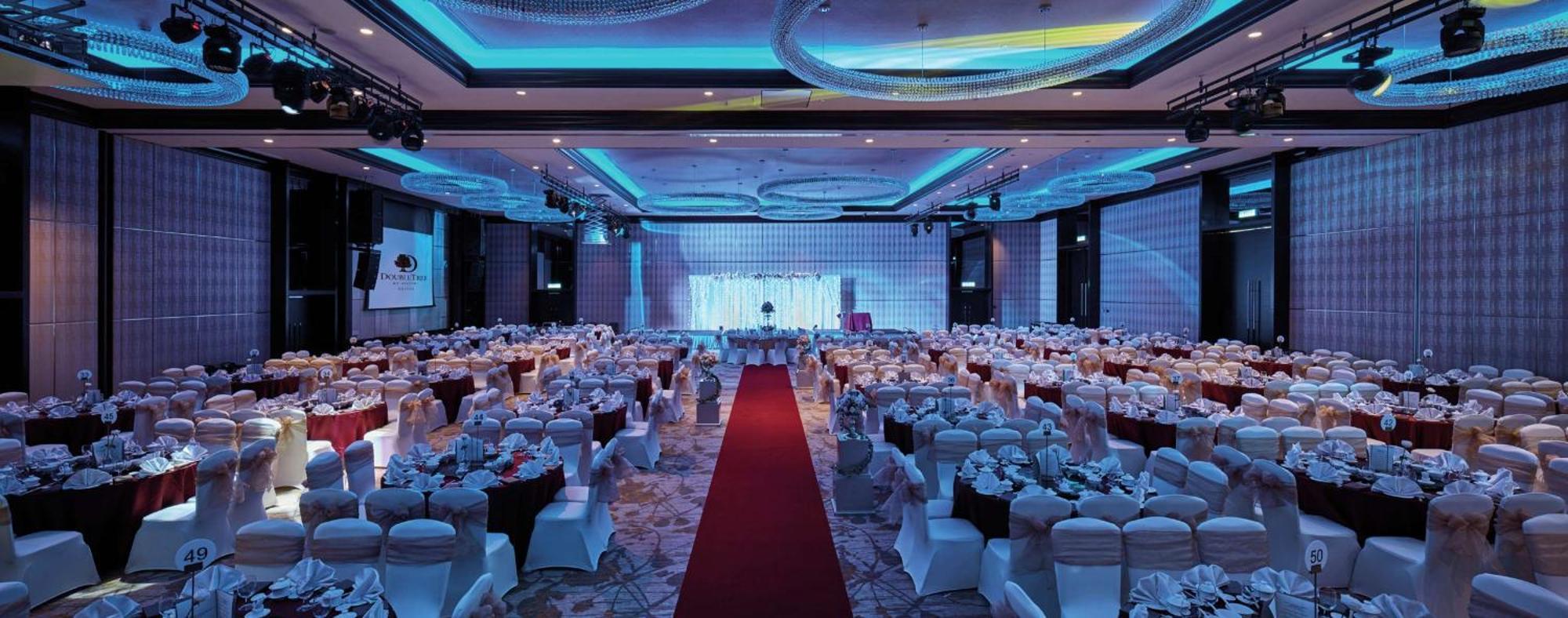 Hotel Doubletree By Hilton Melaka Exterior foto The ballroom of the hotel
